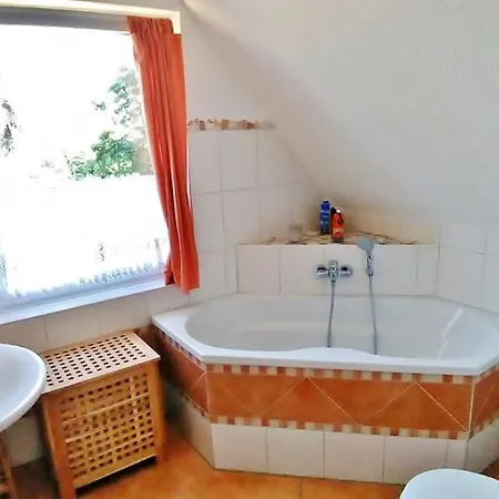 Ruegenhus * Gustow (Vorpommern-Rugen)